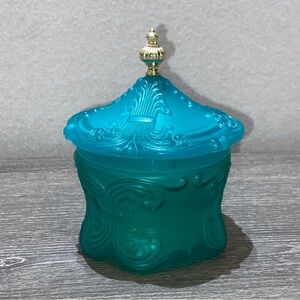 VINTAGE AVON Moonwind Emollient Pearls Venetian Blue Bottle Container W/ Lid